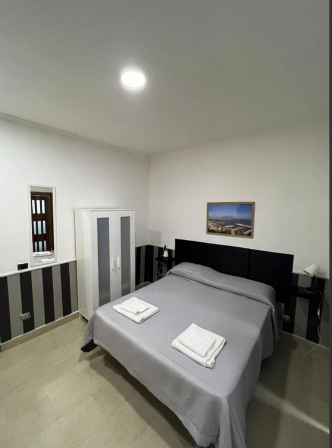 Casa Vacanza Da Totore เนเปิลส์ ภายนอก รูปภาพ