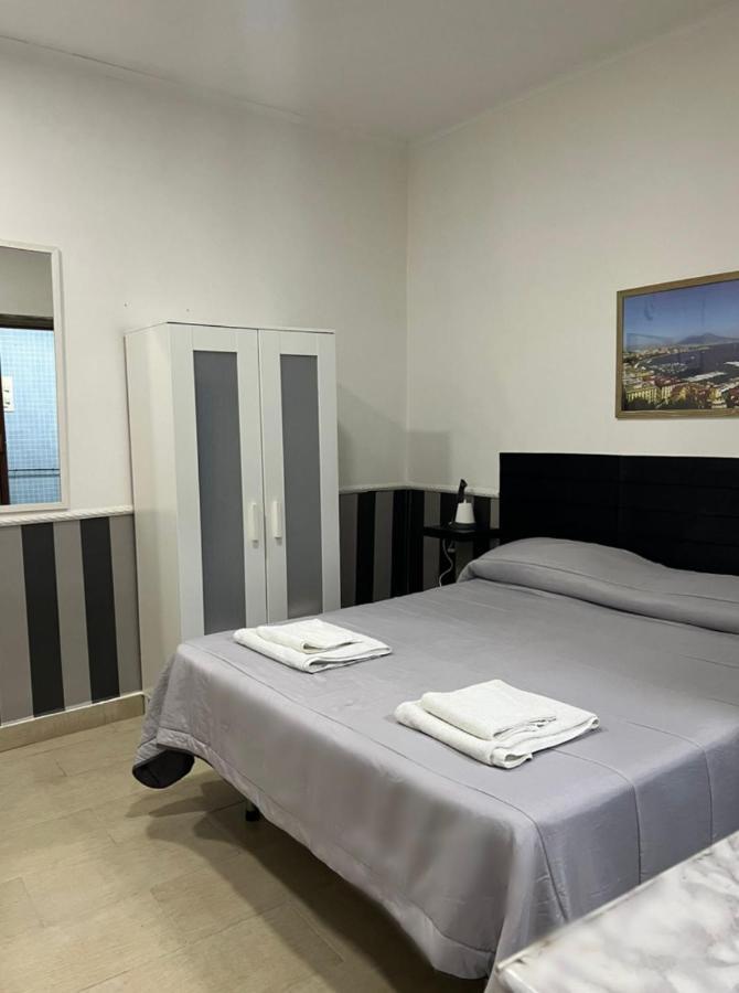 Casa Vacanza Da Totore เนเปิลส์ ภายนอก รูปภาพ